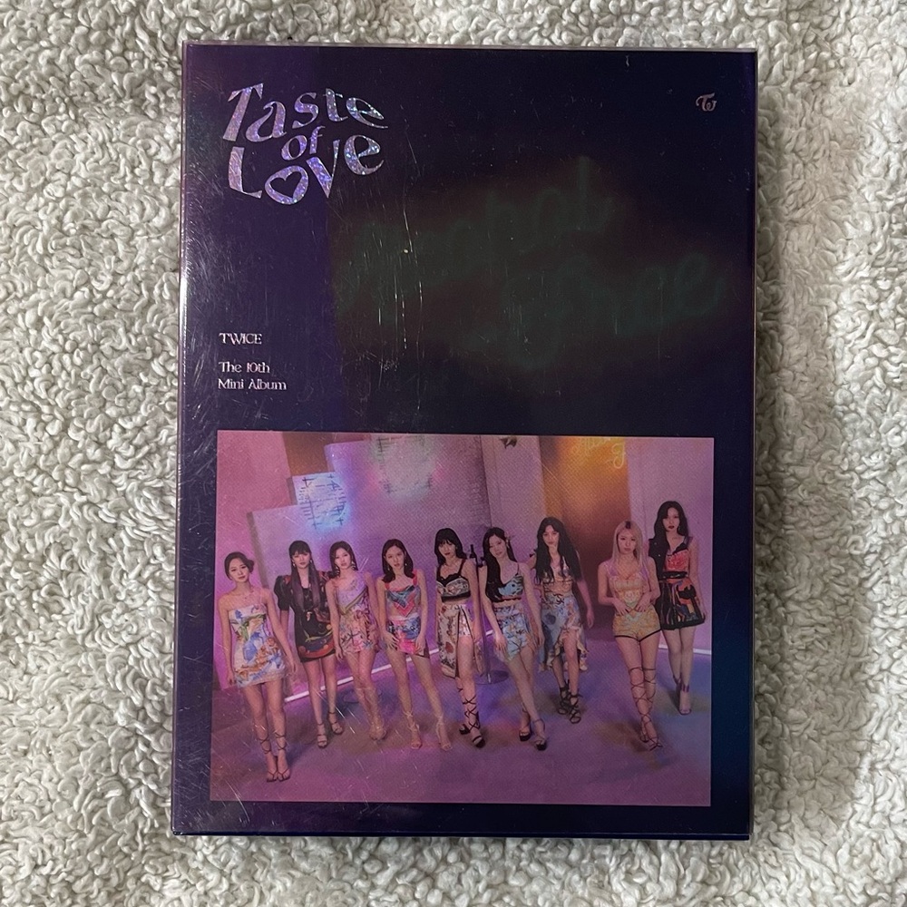 Twice ‘Taste of Love’ [Fallen Version] Mini Album